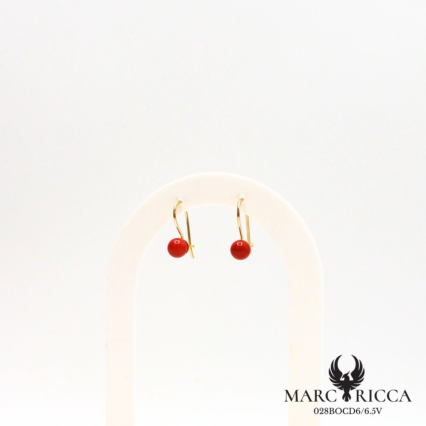 Boucles d'oreilles dormeuse avec boule en corail