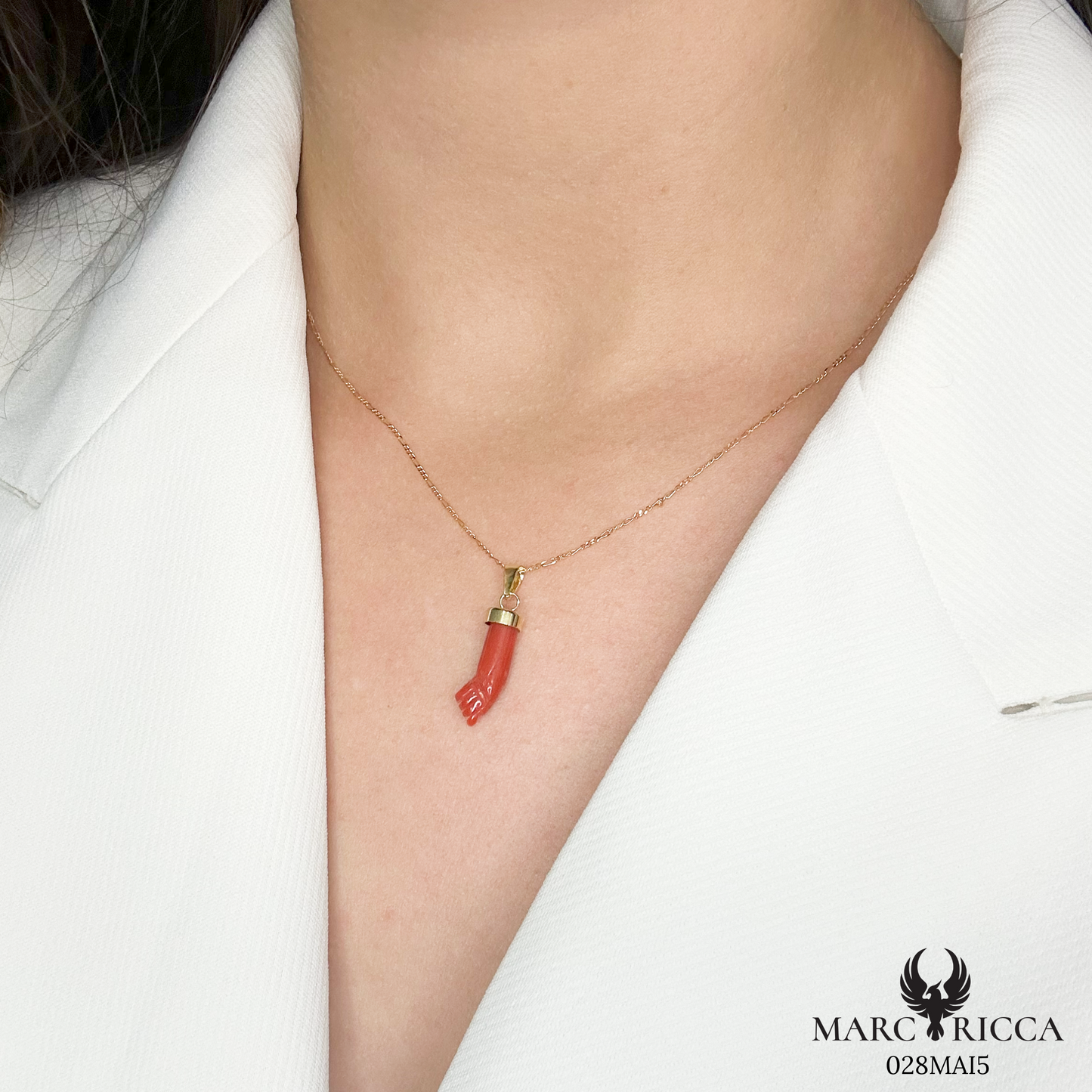 main corail bjoux corse pendentif or Marc-Ricca