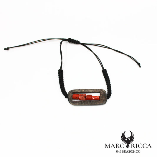 Bracelet macramé rectangle en corne de bélier et morceaux de corail