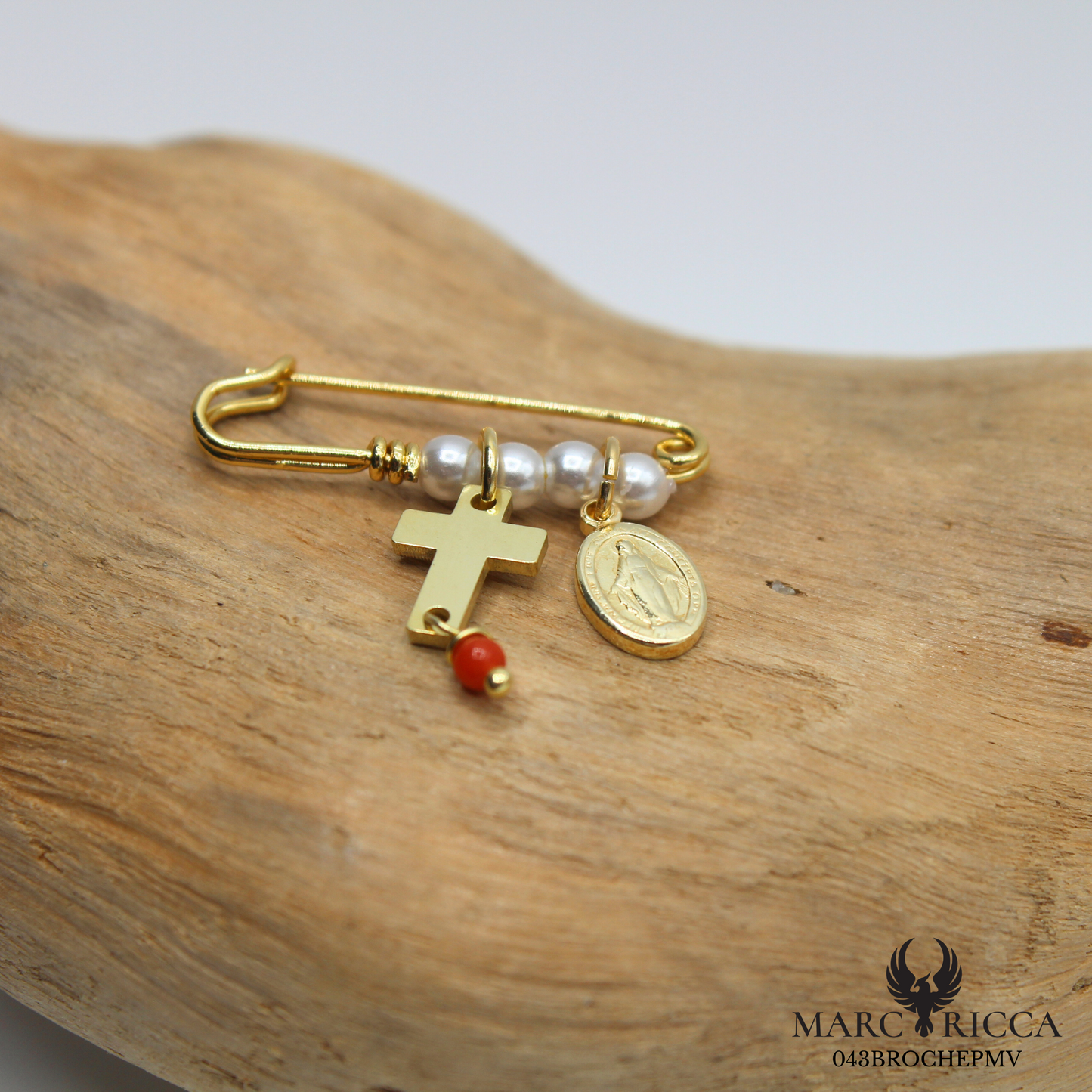 Broche Vermeil Corail perles croix et madone