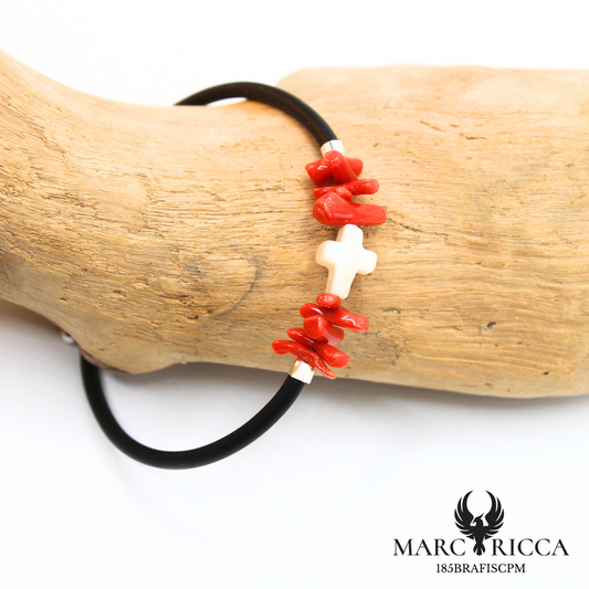 Bracelet jonc en caoutchouc avec corail cupolino et croix en nacre