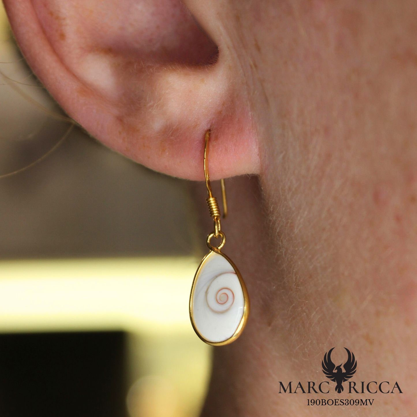 Boucles d'oreilles pendantes gouttes œil de Sainte Lucie