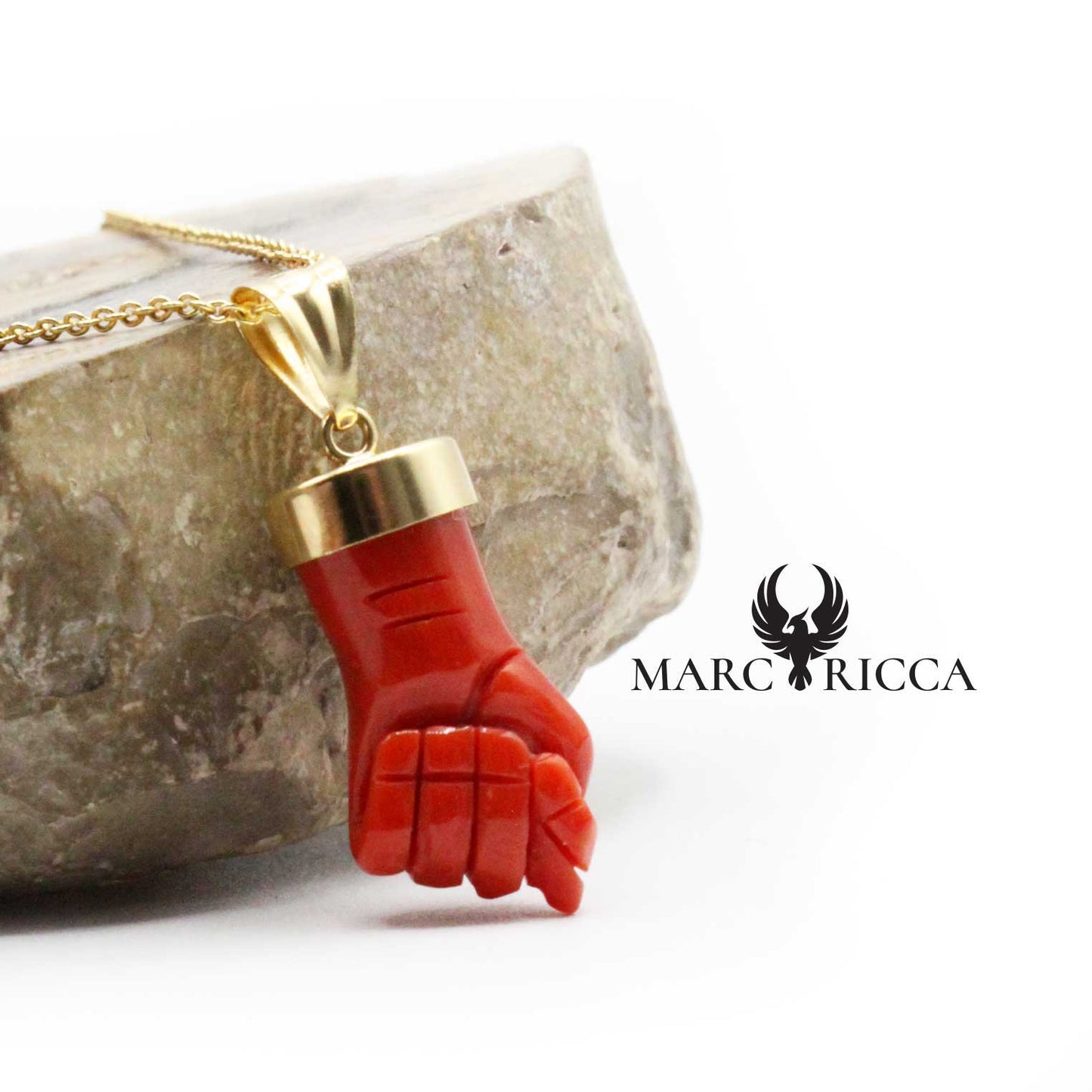 Pendentif Or Main en Corail Rouge