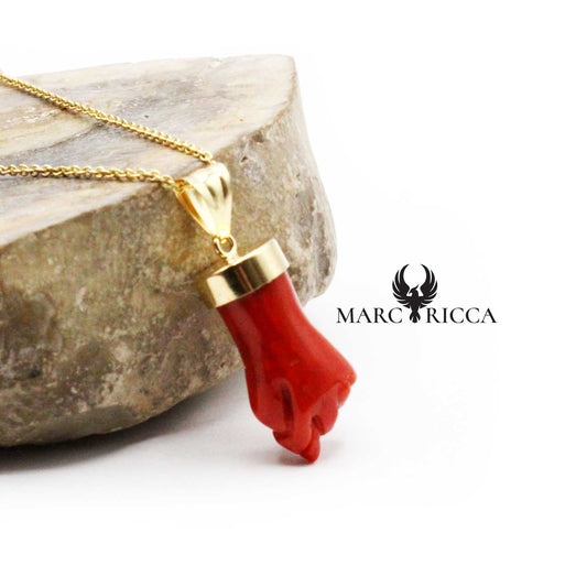 Pendentif Or Main en Corail Rouge