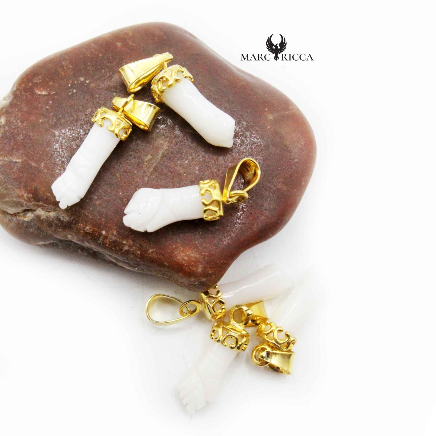 Pendentif Argent Main Festonné Corail Blanc