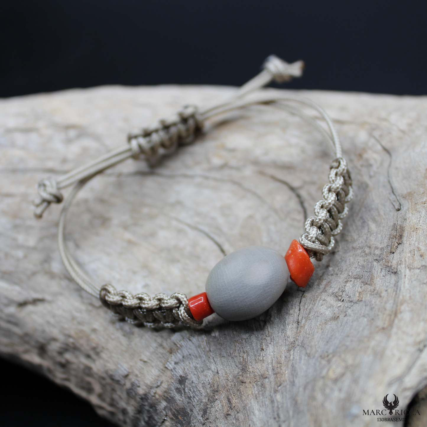 Bracelet Cordon Corail Graine Canique