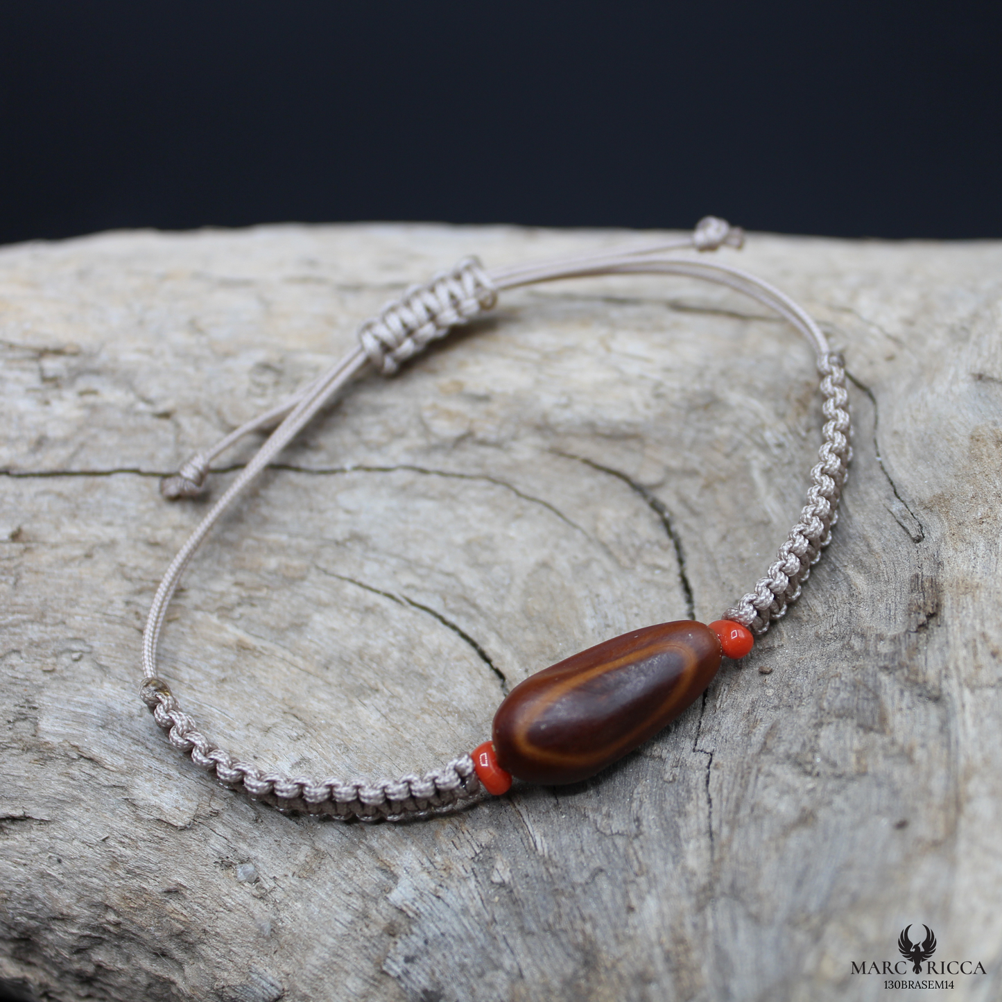 Bracelet Cordon Corail Graine Oreille A Mulatre