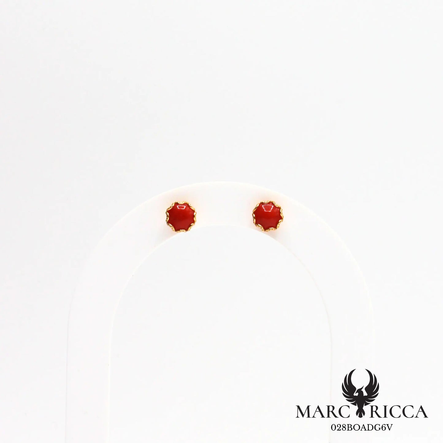 Boucles d'oreilles clous en argent avec corail