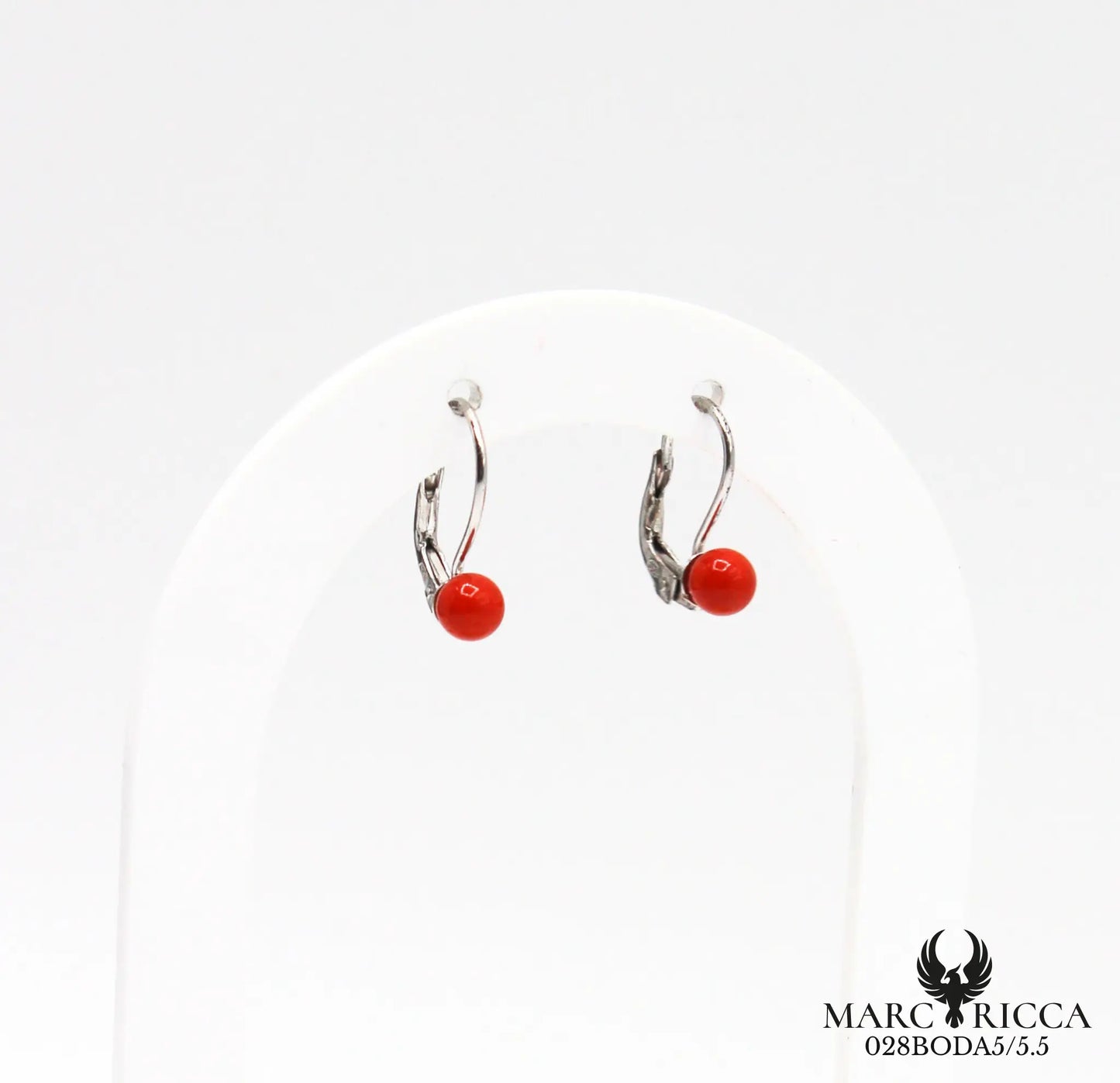 Boucles d'oreilles dormeuses avec perles de corail