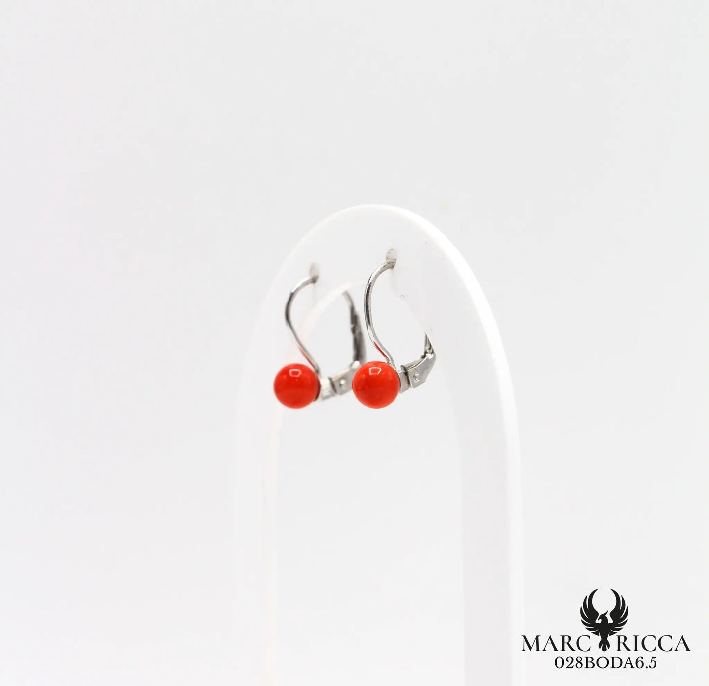 Boucles d'oreilles dormeuses avec perles de corail