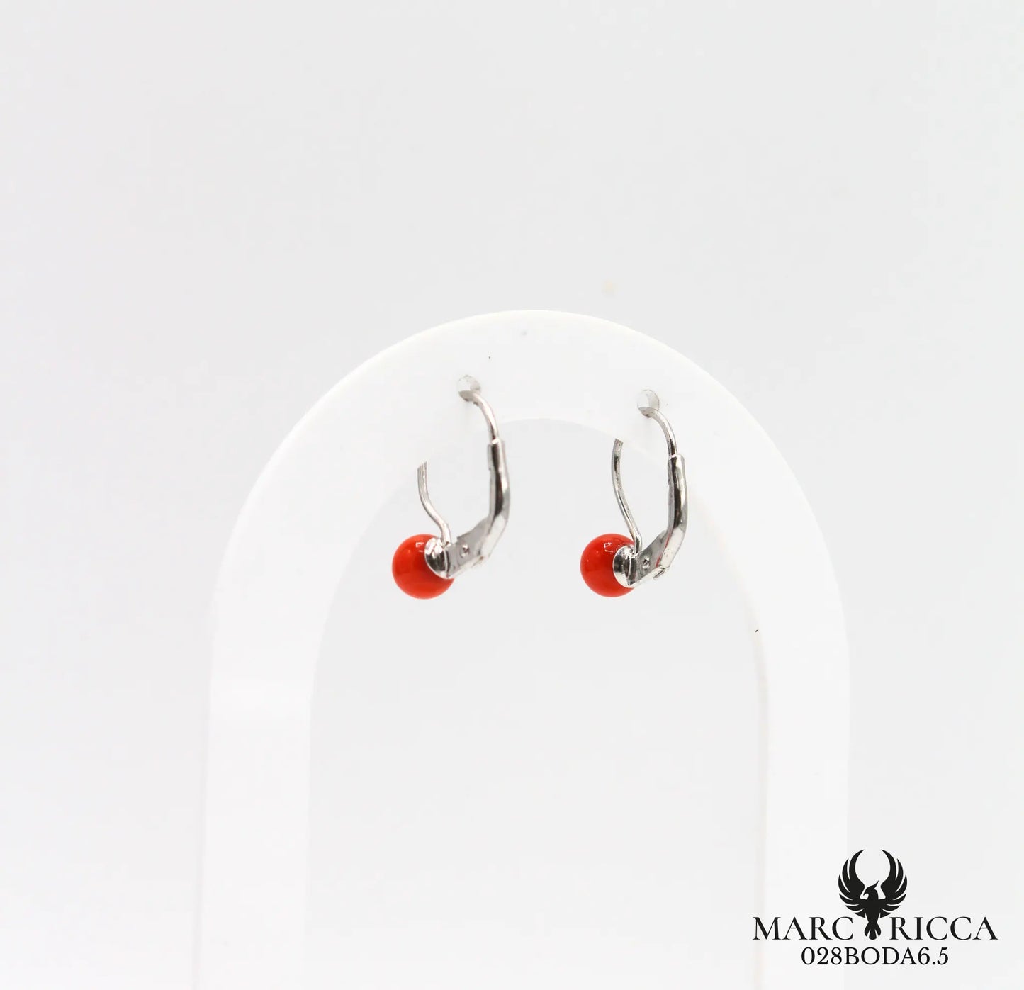 Boucles d'oreilles dormeuses avec perles de corail