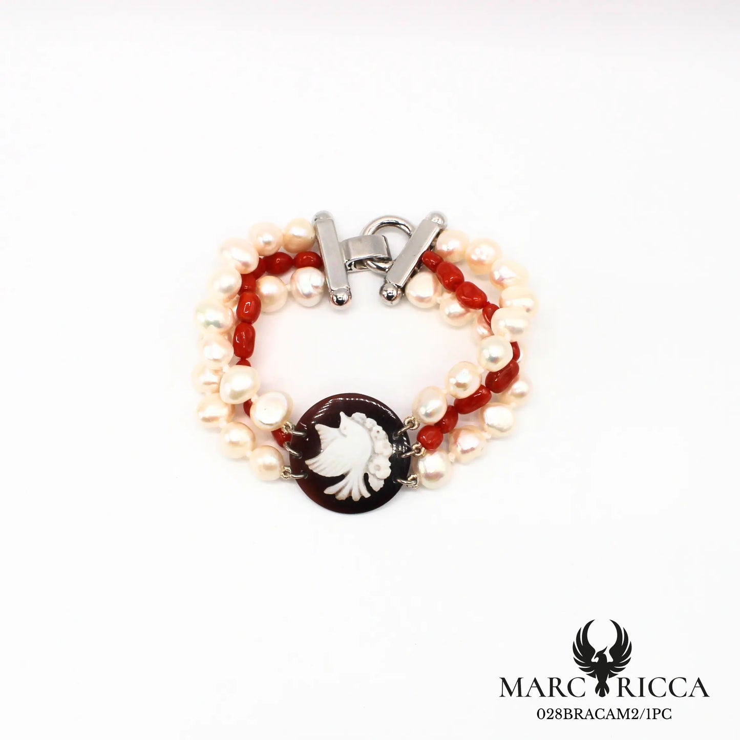 Bracelet 3 rangs perles d'eau douce et corail avec camée oiseau