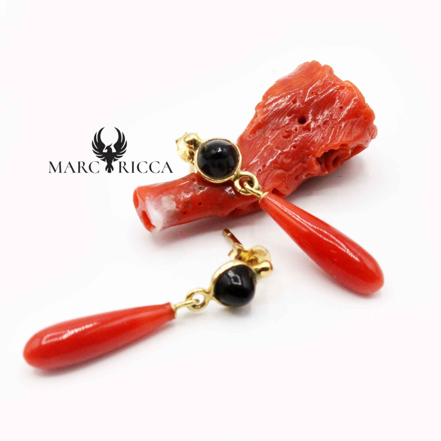 Boucles Corail, Or & Onyx