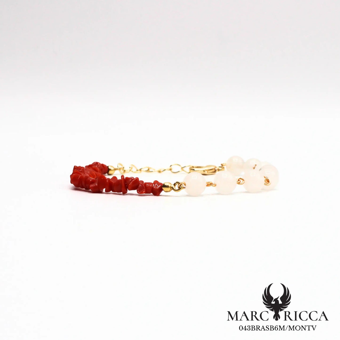 Bracelet asymétrique corail chips & perles d’onyx ou de quartz en vermeil