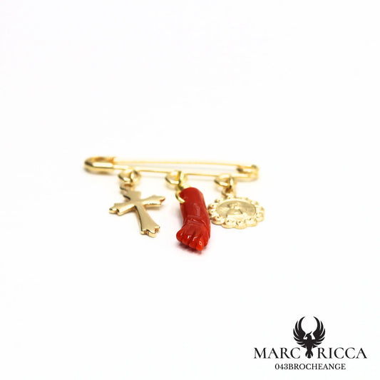 Broche religieuse main en corail