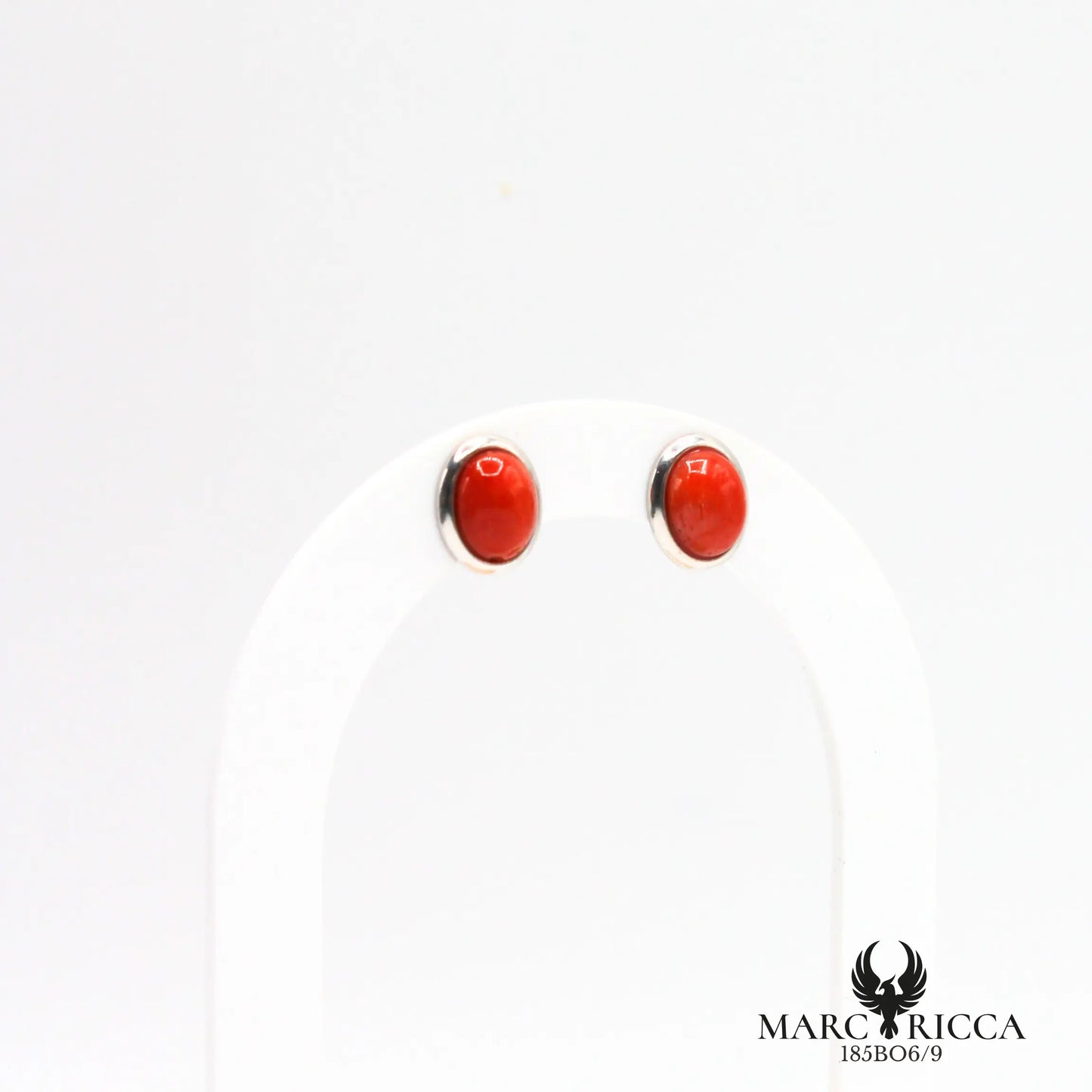Boucles d'oreilles clous cabochon corail en argent