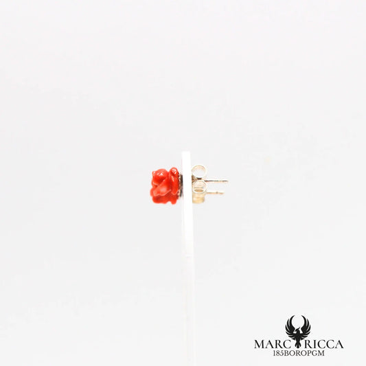 Boucles d'oreilles clous en forme de rose en corail