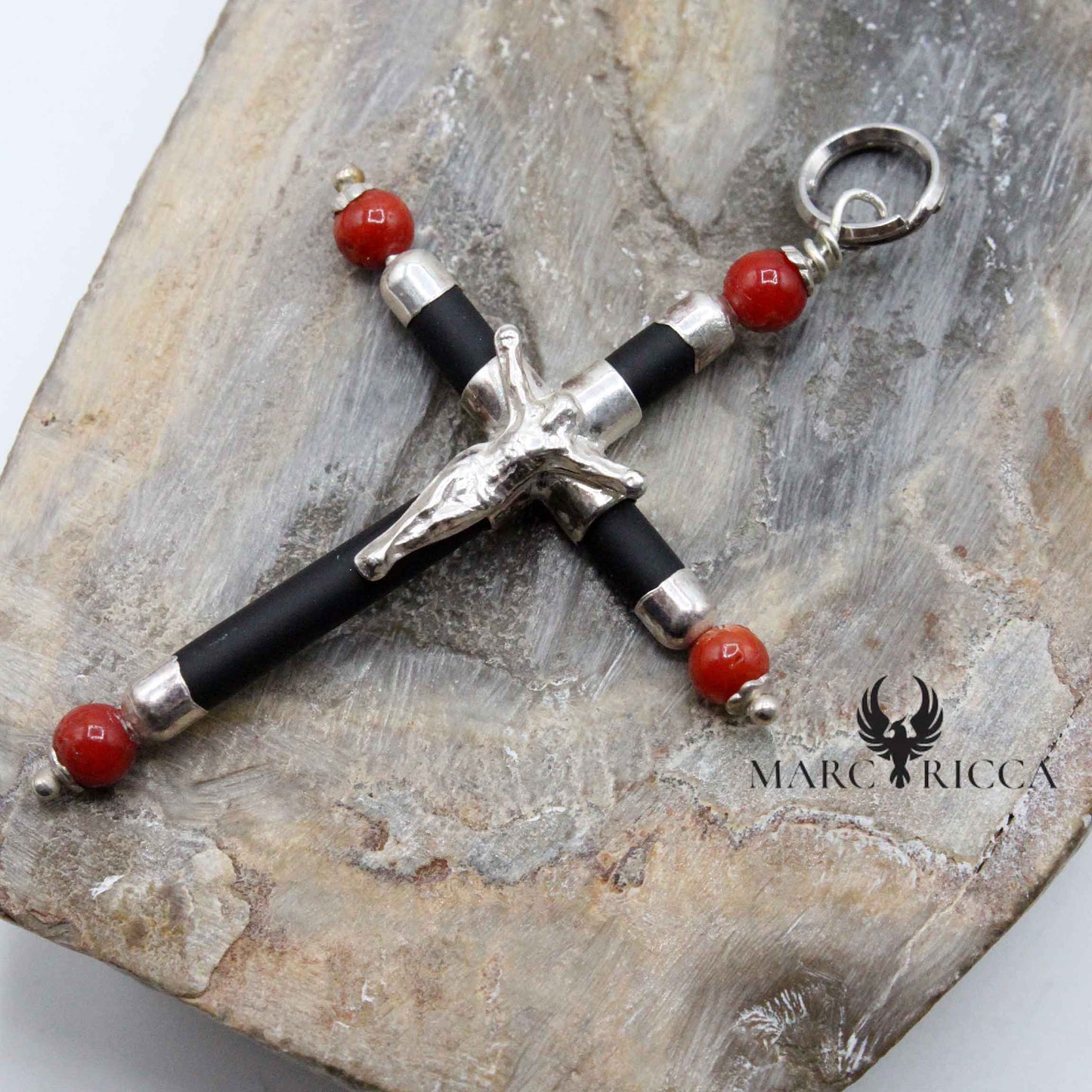 Pendentif Argent Croix Perles de Corail & Christ